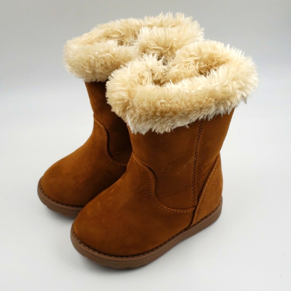 Cat & Jack Faux Fur Winter Boots Size 5